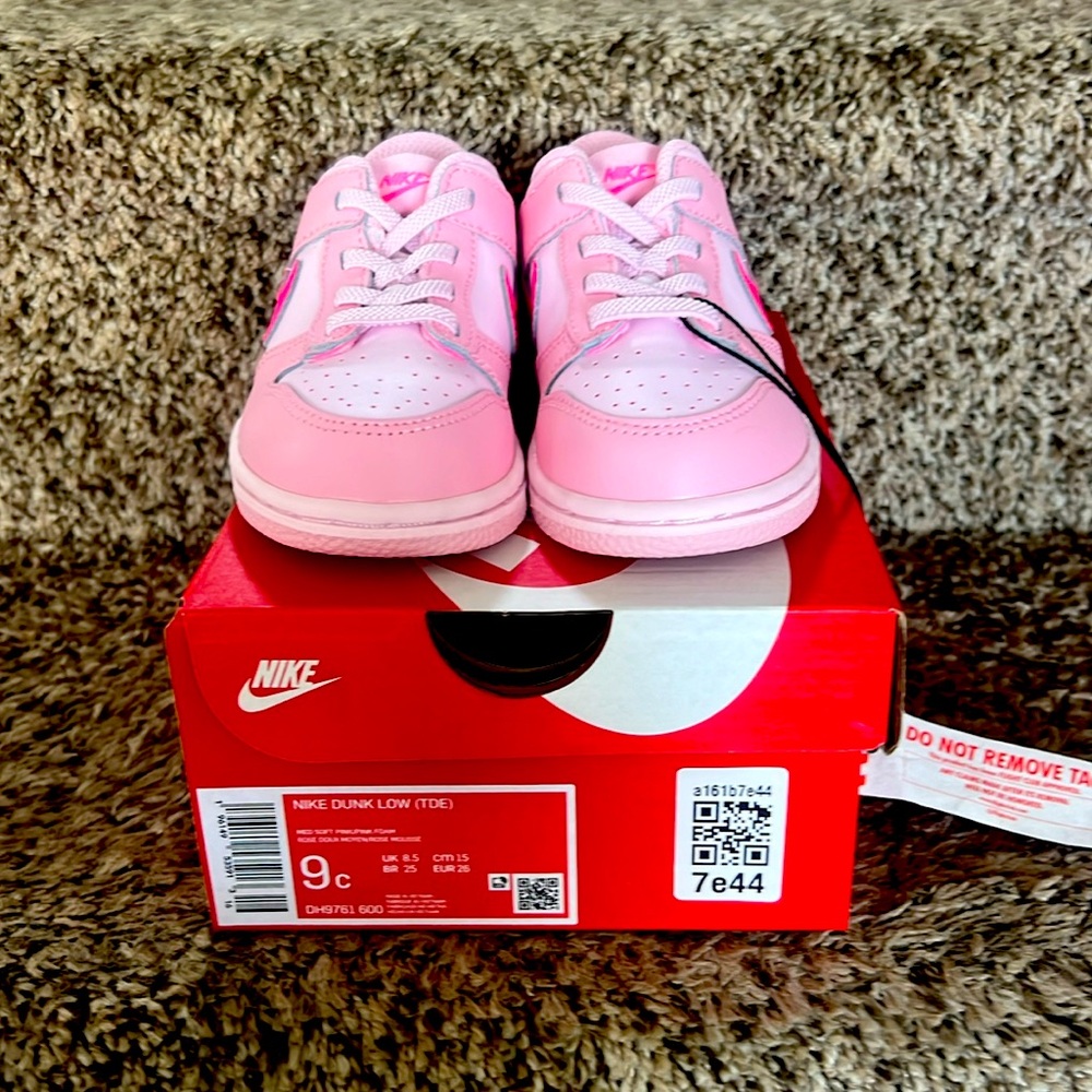 Pink Nike Dunk Low (TDE)